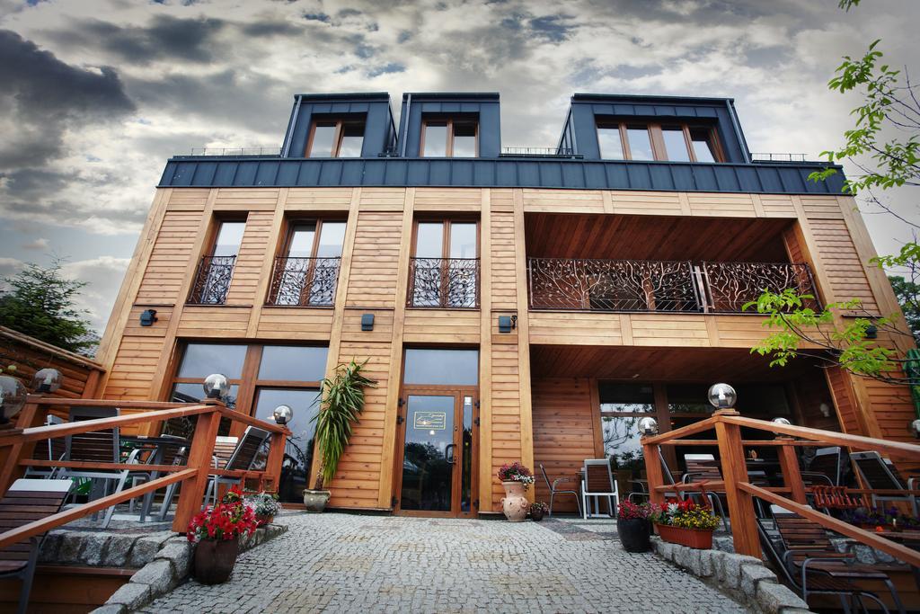 Pokoje Goscinne Pod Jabloniami Augustów Exterior foto